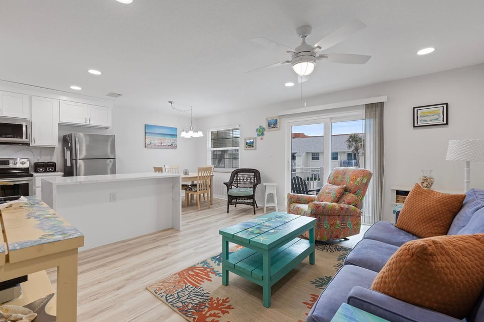 Condo, 1 King Bed with Sofa bed (Colony Beach Club 235) | Living area