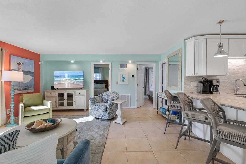 House, Multiple Beds (Mermaid's Playground) | Living area