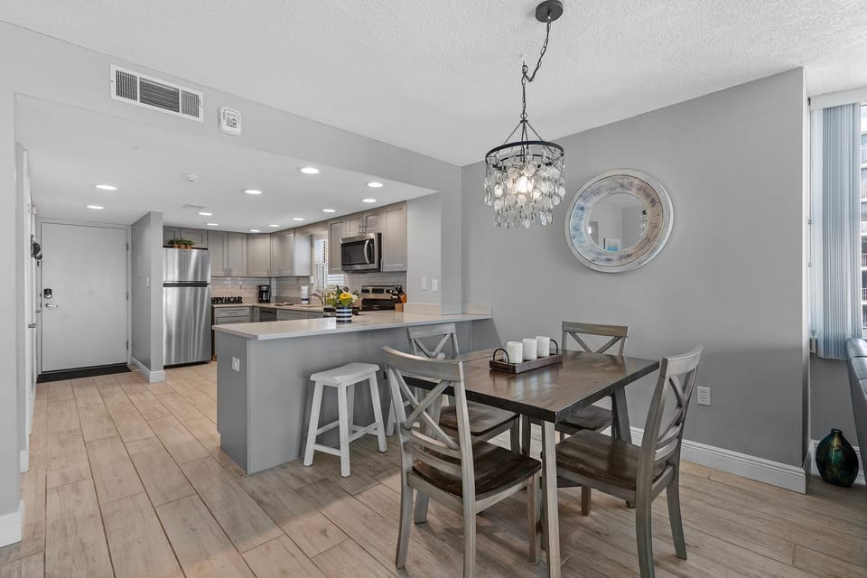 Condo, Multiple Beds (Ponce de Leon Towers 401) | Dining