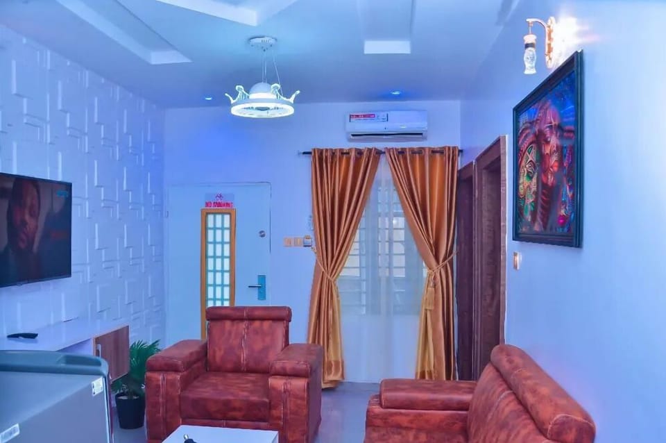 Family Apartment, Balcony, City View | Living area
