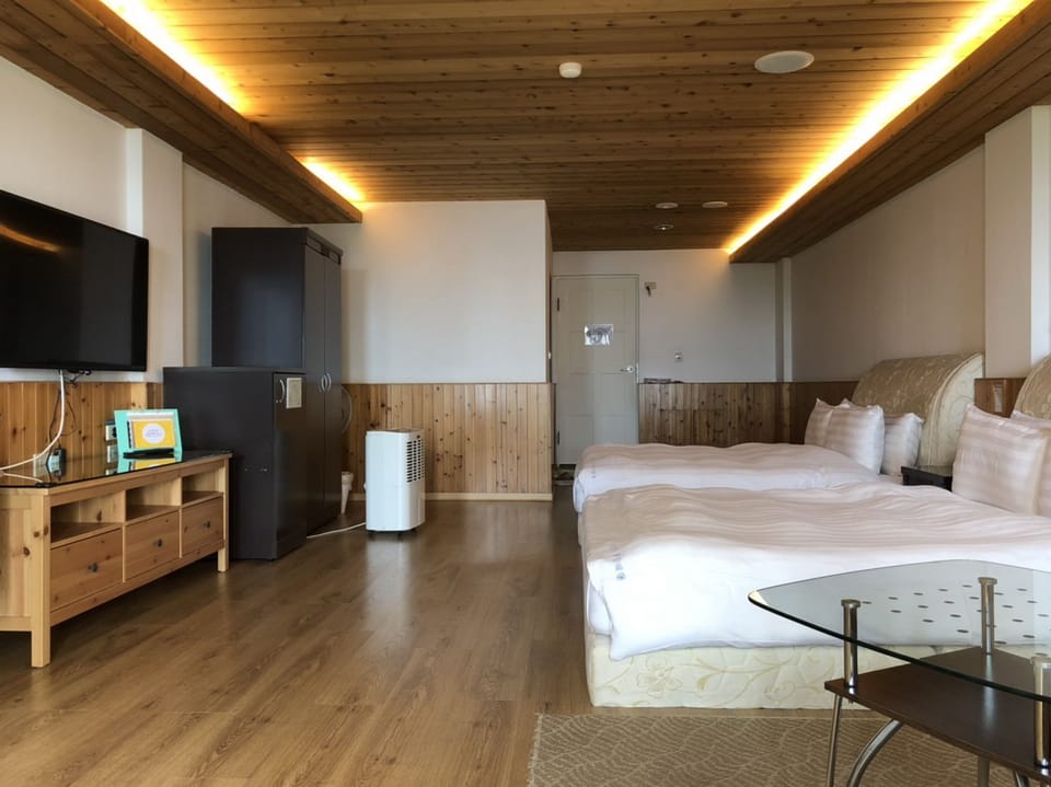 Deluxe Quadruple Room, Valley View | Desk, soundproofing, free WiFi, bed sheets