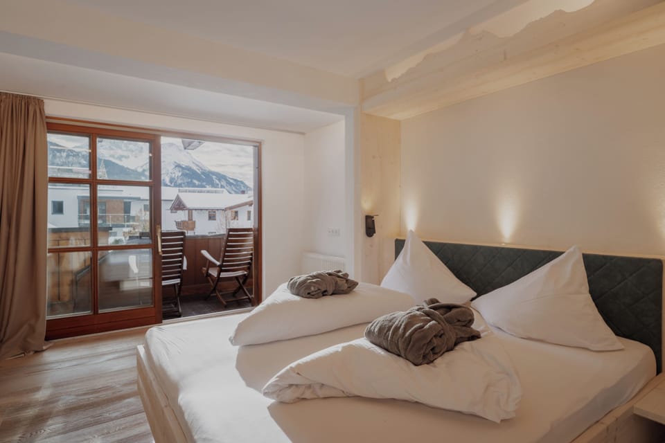 Family Room (Berg Buddies Cave) | Premium bedding, in-room safe, free WiFi, bed sheets