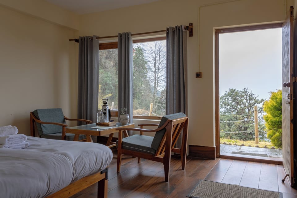 Valley View Deluxe Room with Sitout | Free WiFi, bed sheets