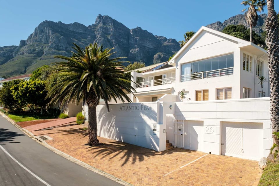 House | 4 bedrooms, desk, Internet