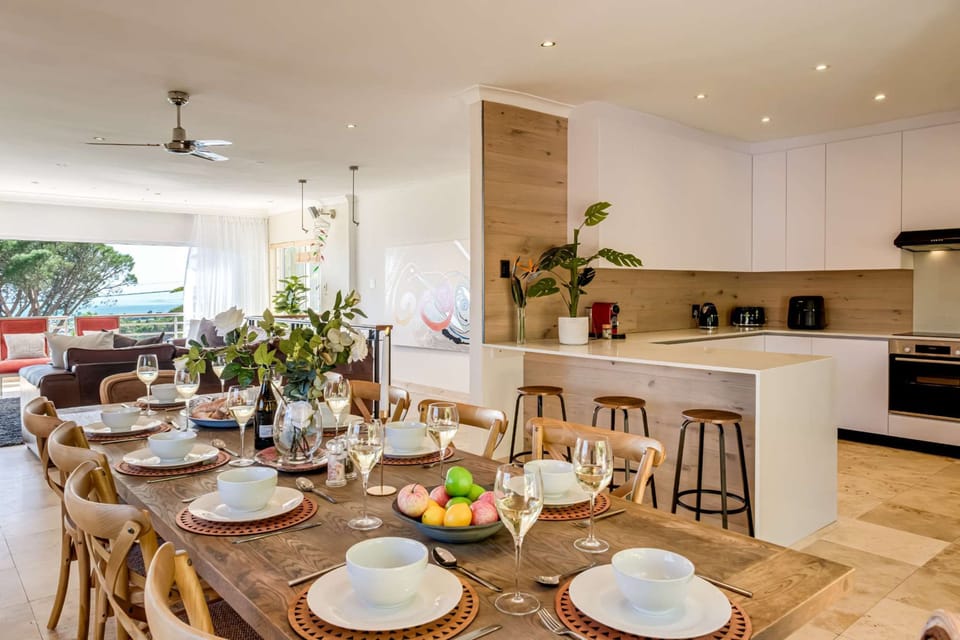 House | 4 bedrooms, desk, Internet