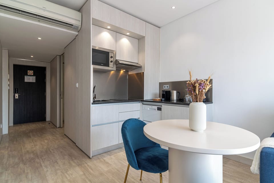 Apartment, 1 Bedroom, Balcony | Private kitchen | Fridge, microwave, stovetop, toaster