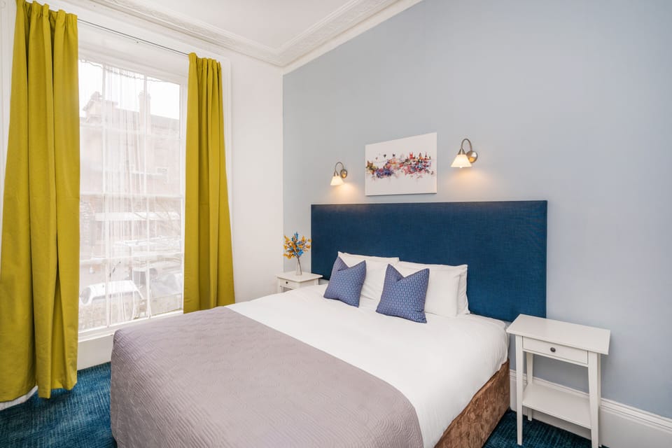 King or Twin Room | Individually decorated, individually furnished, desk, iron/ironing board
