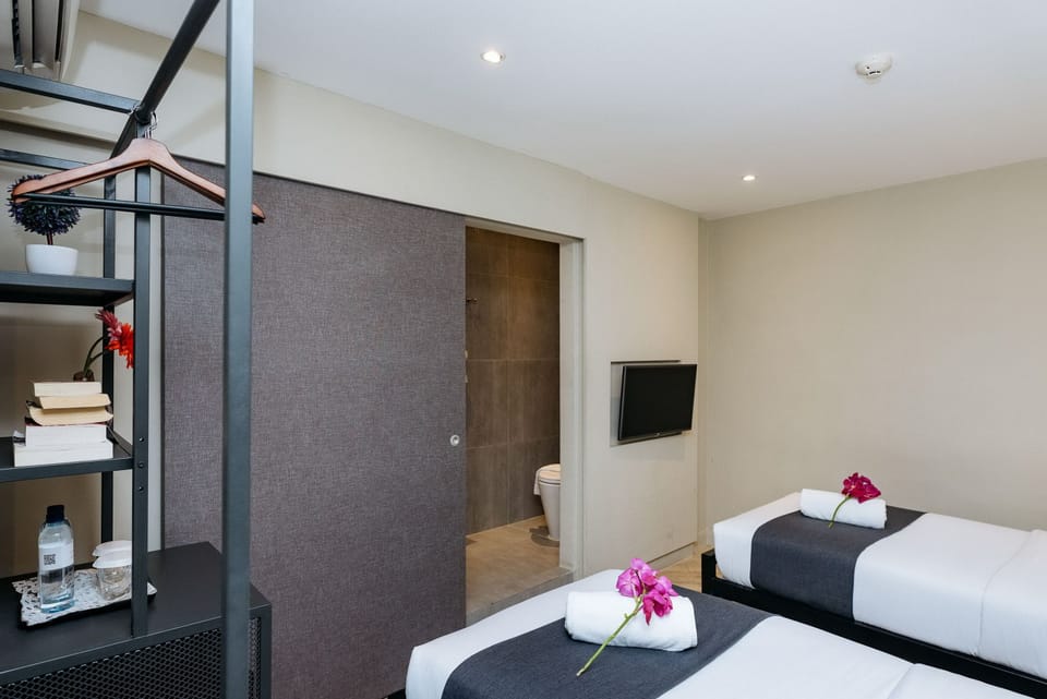Standard Hollywood without window | Room amenity
