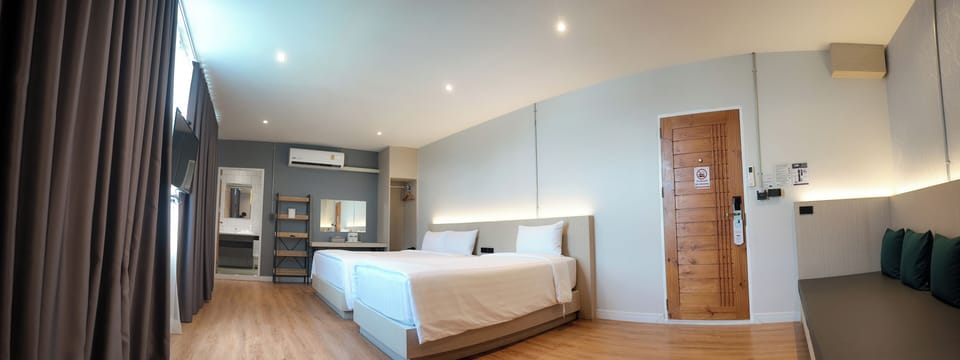 Exclusive Triple Room, City View | City view