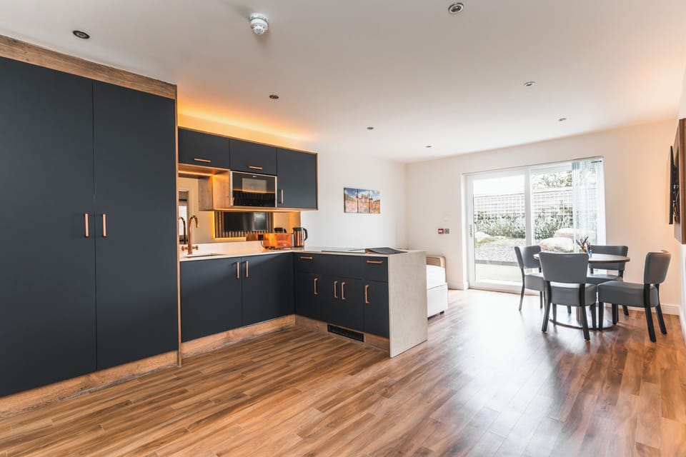 Signature Suite, 2 Bedrooms, Kitchenette | In-room dining