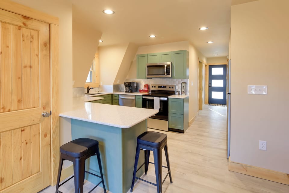 House (2 Bedrooms) | Interior