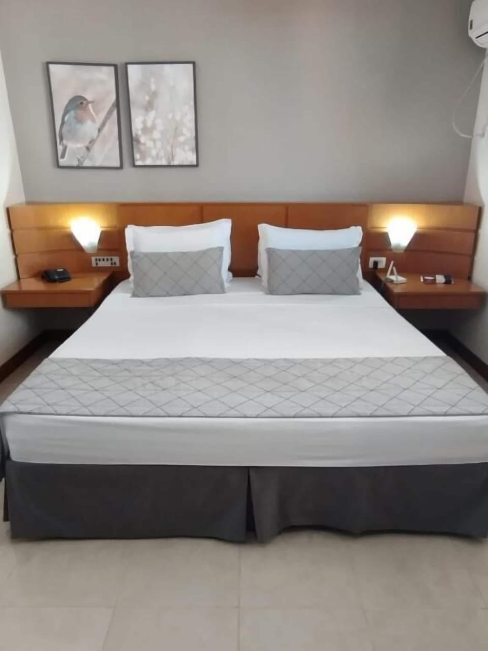 Double Room | Hypo-allergenic bedding, minibar, desk, blackout drapes
