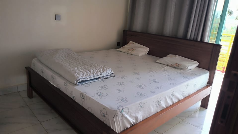 Standard Single Room, City View | WiFi (free)