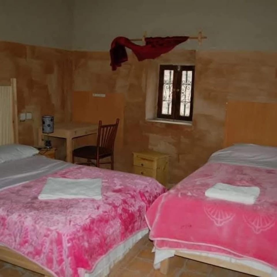 Classic Room | Desk, blackout drapes, WiFi (free)