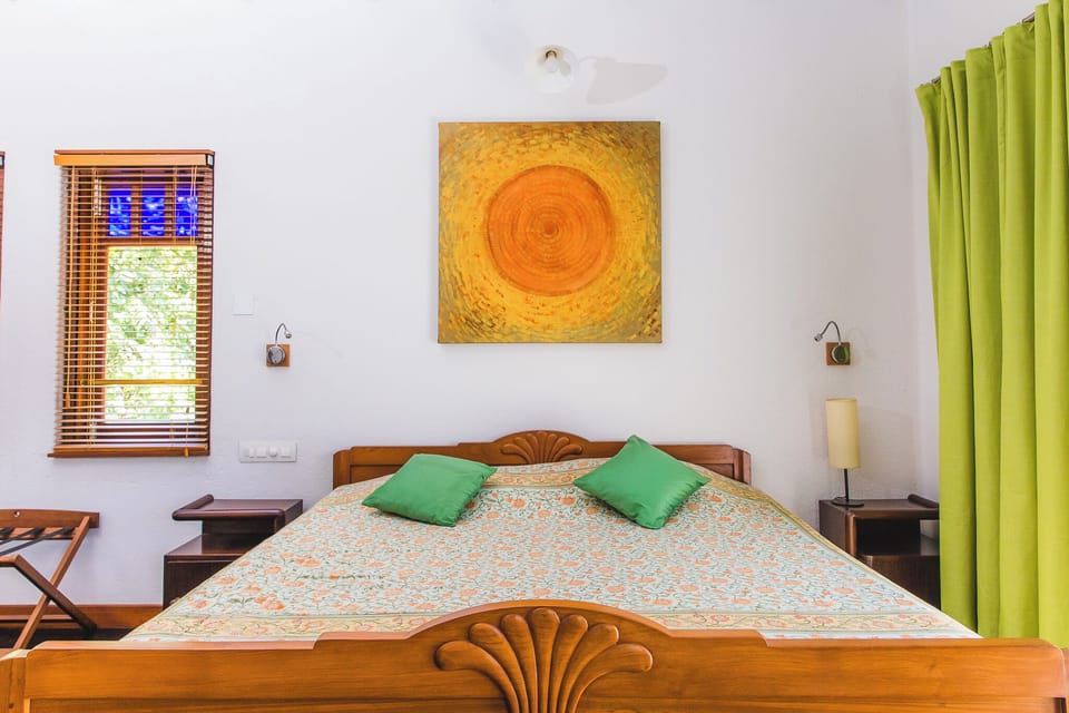 3 bedrooms, desk, iron/ironing board, free WiFi