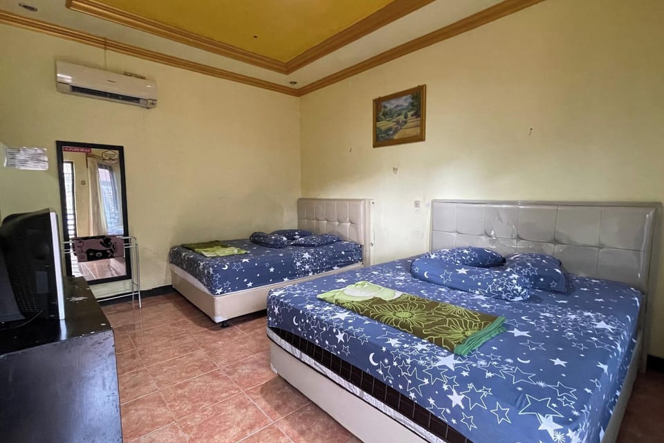 Family Room, Air conditioning | Desk, free WiFi, bed sheets