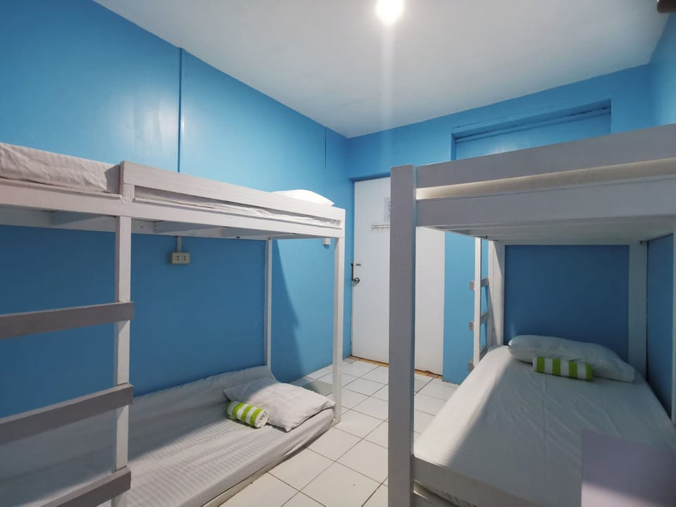 Standard Triple Room | Free WiFi, bed sheets