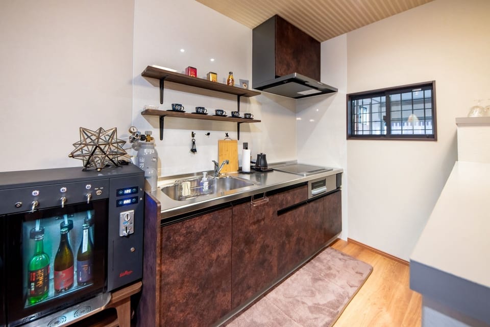 House, 3 Bedrooms | Private kitchen | Full-size fridge, microwave, stovetop, electric kettle