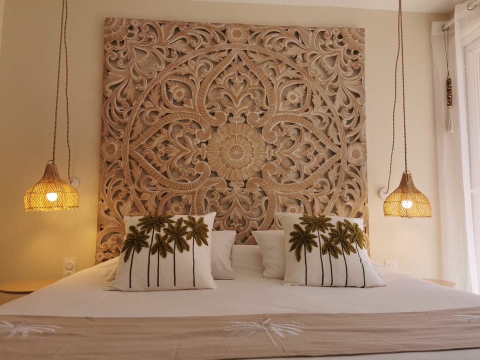 Superior Double Room | In-room safe, desk, soundproofing, free WiFi