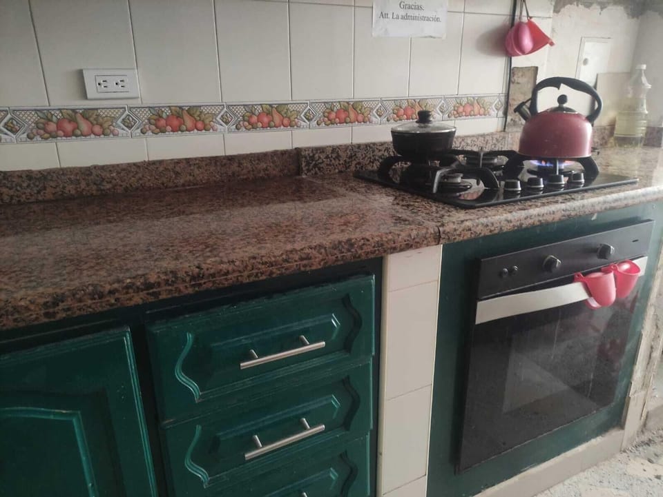 Fridge, cookware/dishes/utensils