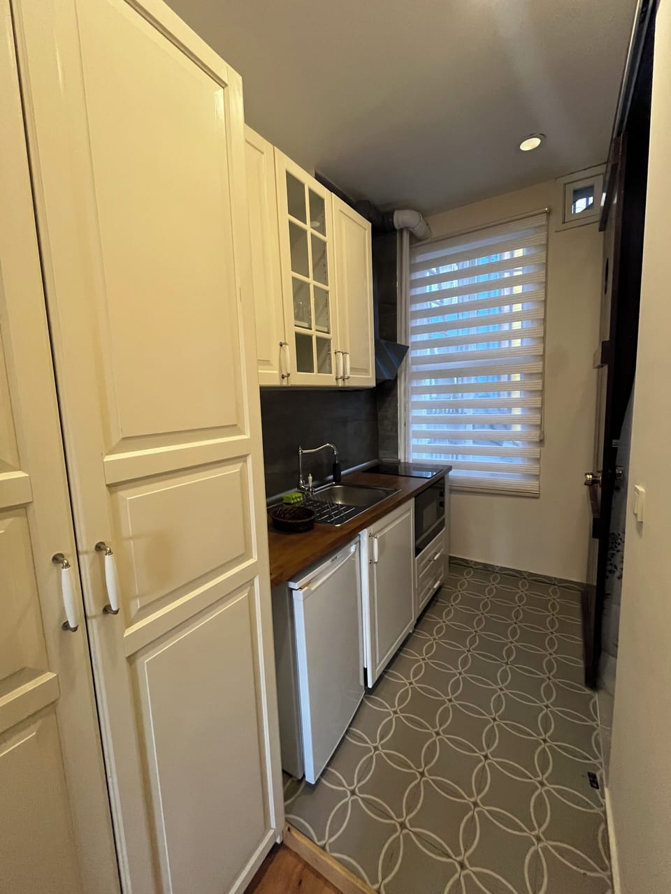 Deluxe Double Room, Sea View | Private kitchen