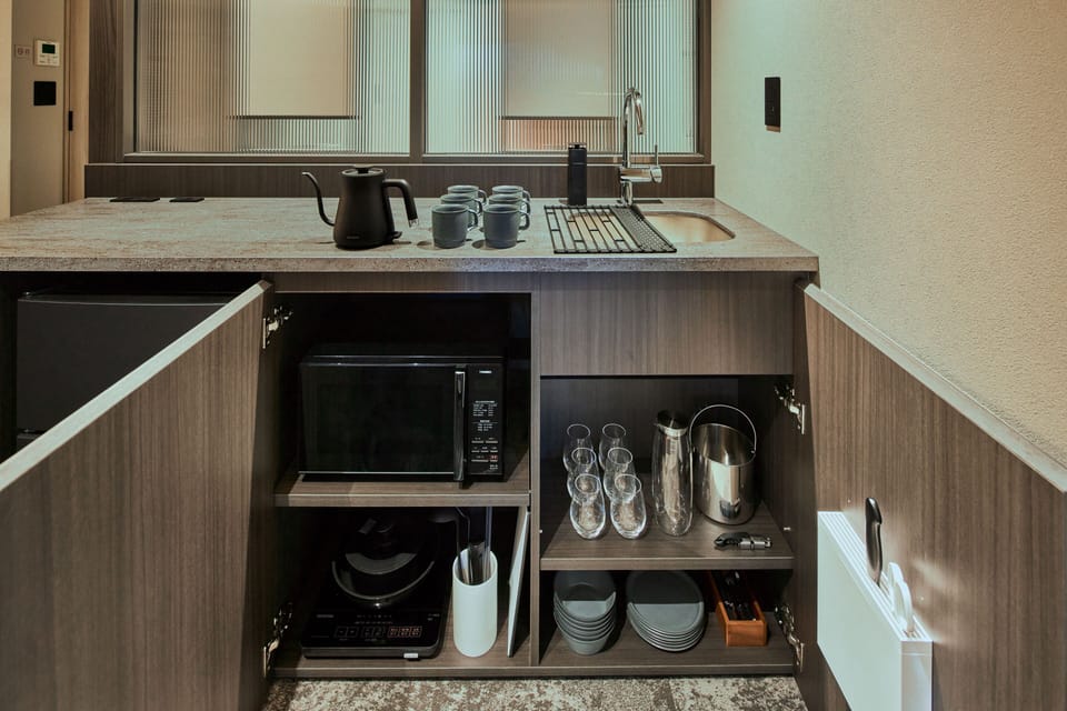 Full-size fridge, microwave