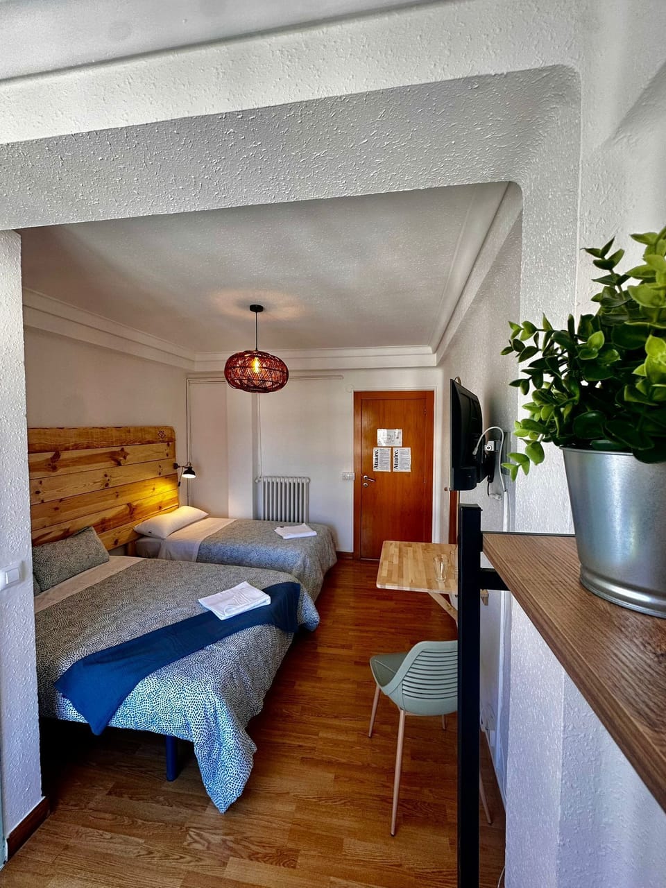 Triple Room, 3 Twin Beds, Private Bathroom | Desk, laptop workspace, soundproofing, free WiFi