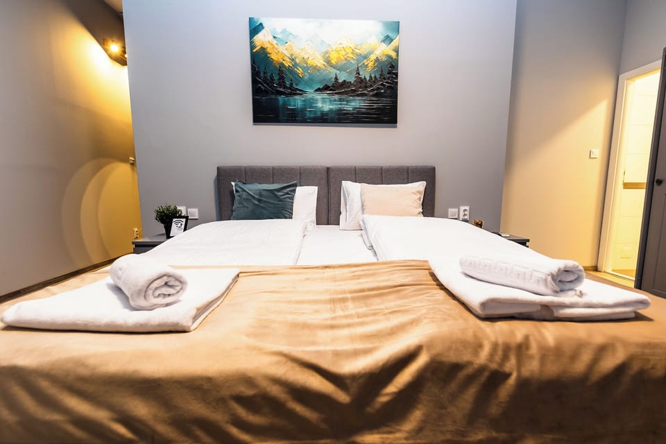 Comfort Double Room | Desk, laptop workspace, free WiFi, bed sheets