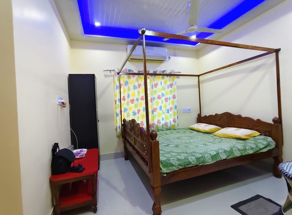 Superior Double Room, Balcony, Garden View | Hypo-allergenic bedding, free WiFi, bed sheets