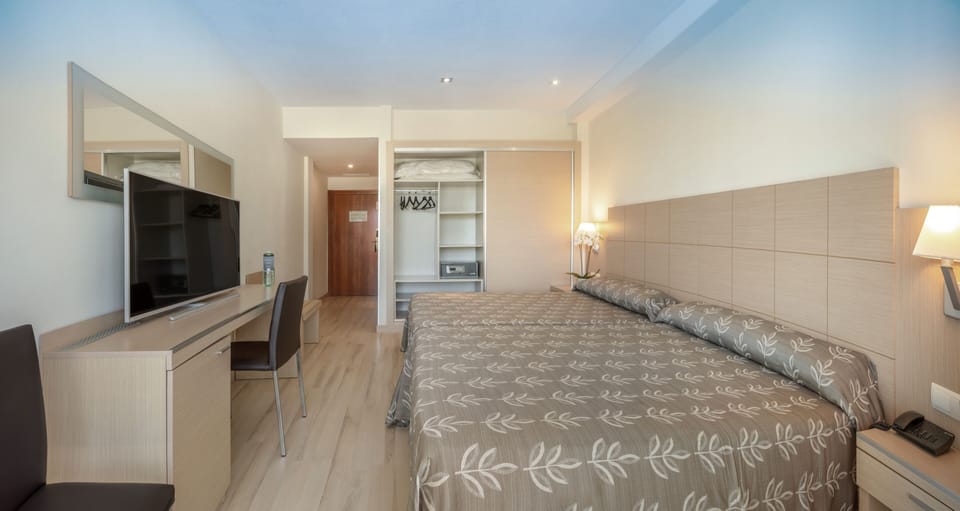 Minibar, in-room safe, desk, blackout drapes