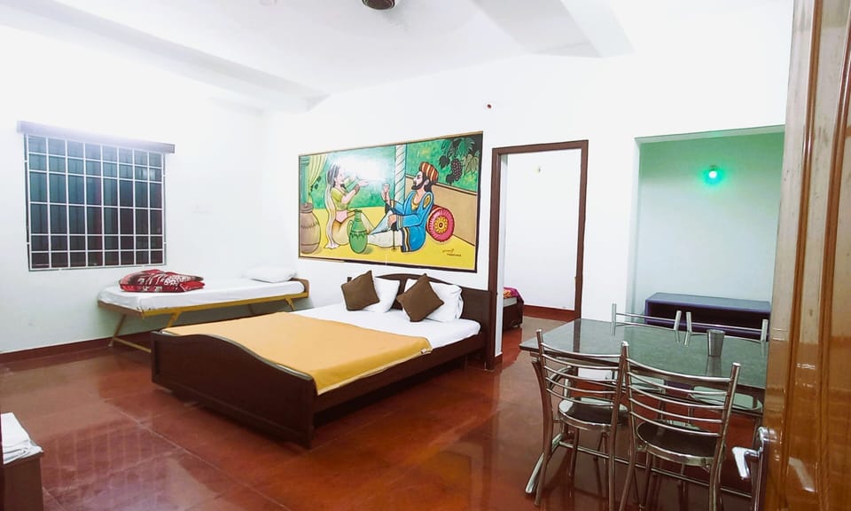 Family Room | Free WiFi