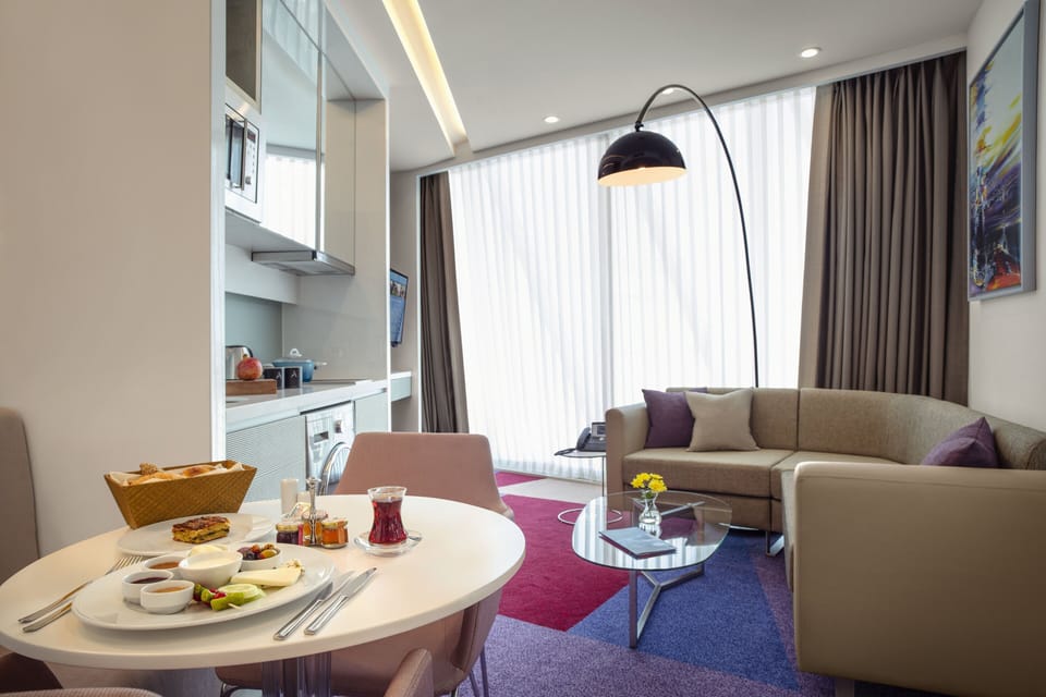 Suite, 2 Bedrooms | In-room safe, individually decorated, individually furnished, desk