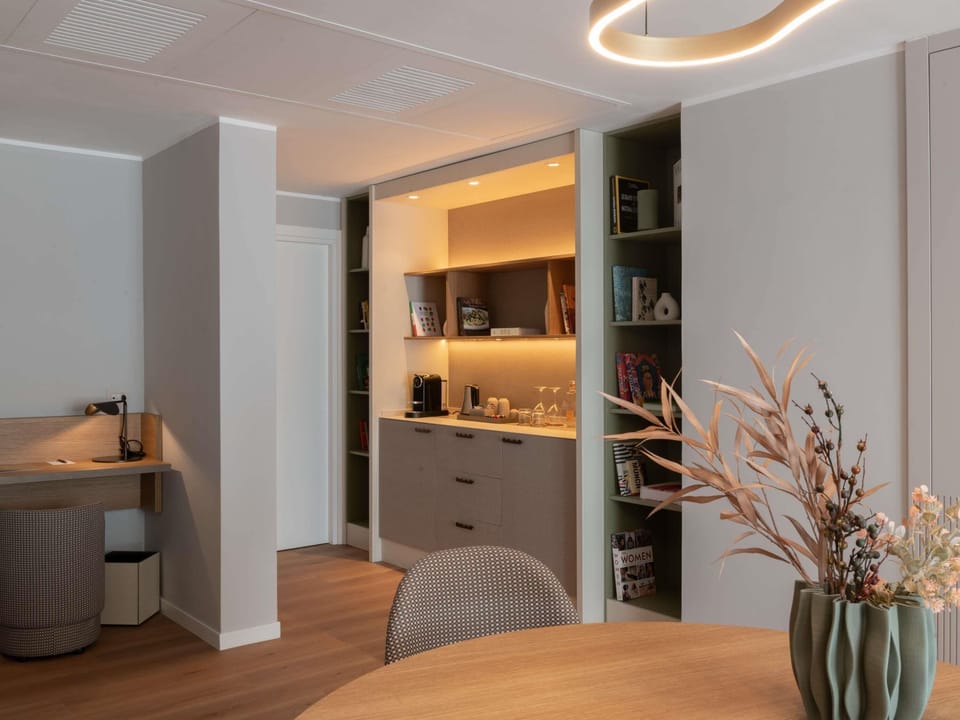 Executive Suite, 1 King Bed | Minibar, in-room safe, desk, laptop workspace