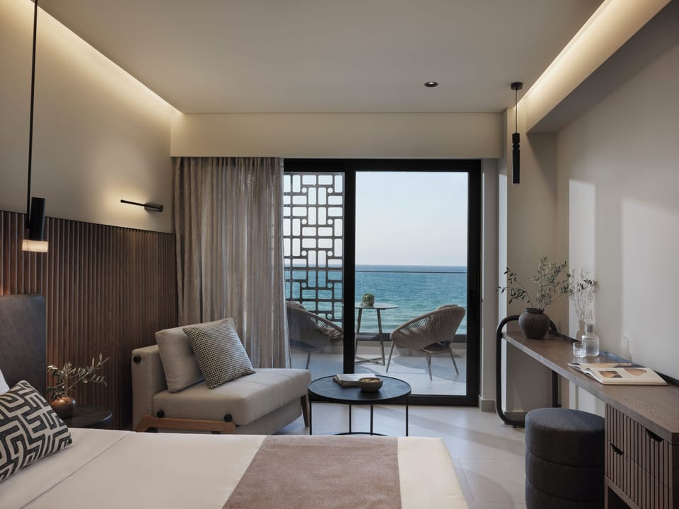 Deluxe Room Panoramic Sea View | Minibar, in-room safe, individually furnished, soundproofing