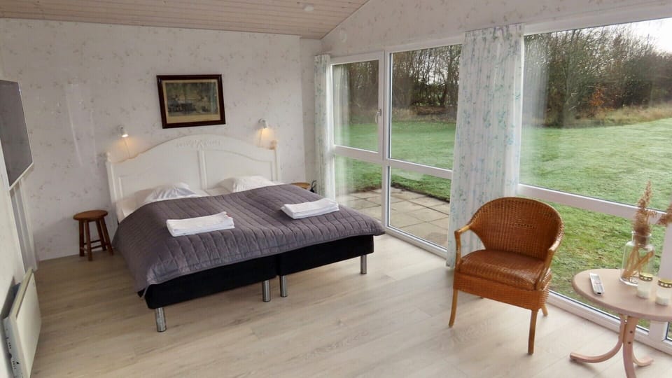 Classic Tree House, Lake View | 1 bedroom, free WiFi
