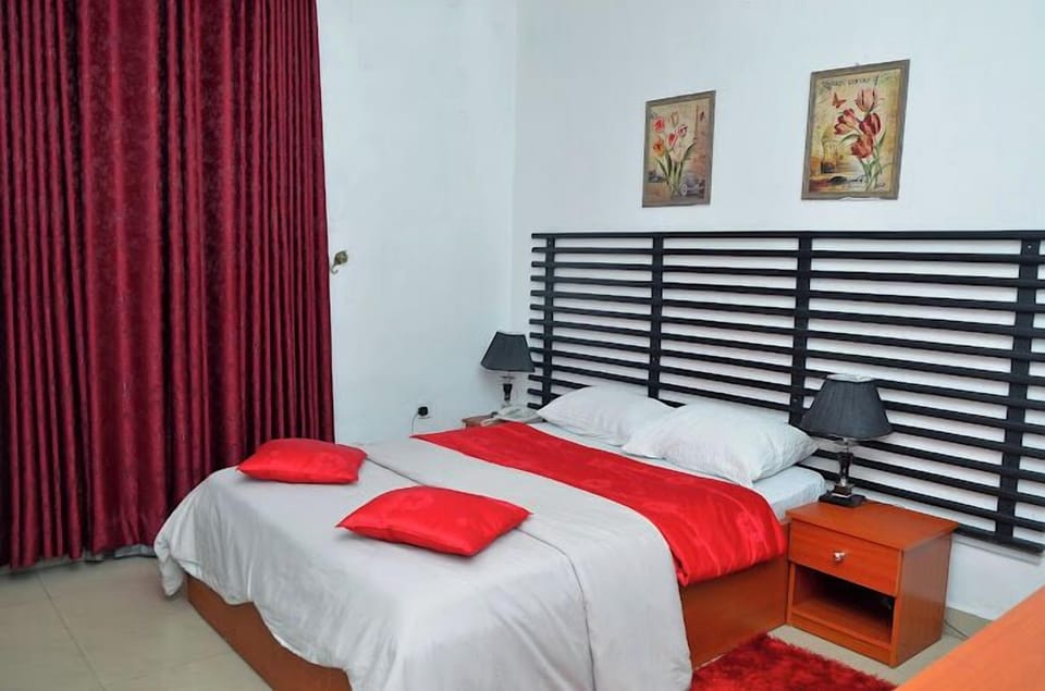 In-room safe, desk, laptop workspace, blackout drapes