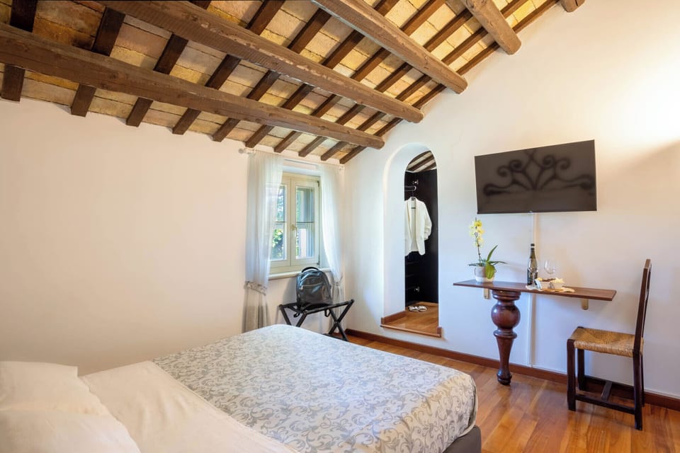 Comfort Double Room | In-room safe, desk, laptop workspace, free WiFi