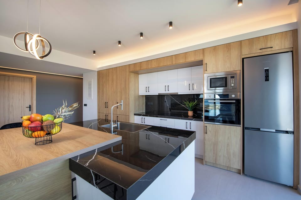 Villa, Mountain View | Private kitchen | Full-size fridge, microwave, oven, stovetop