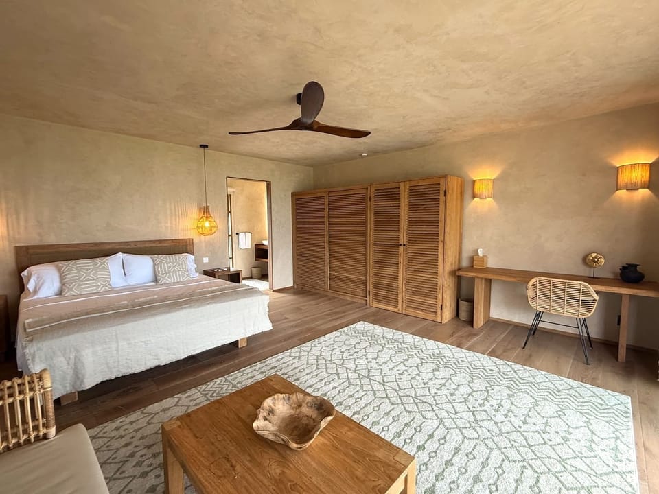 1 bedroom, Egyptian cotton sheets, premium bedding, pillowtop beds