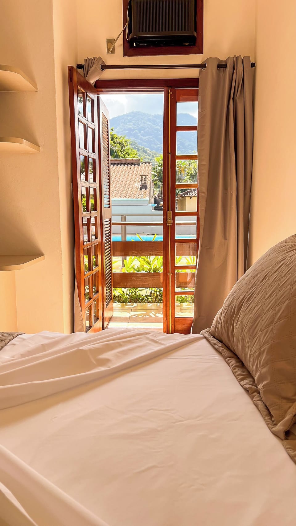 In-room safe, laptop workspace, free WiFi