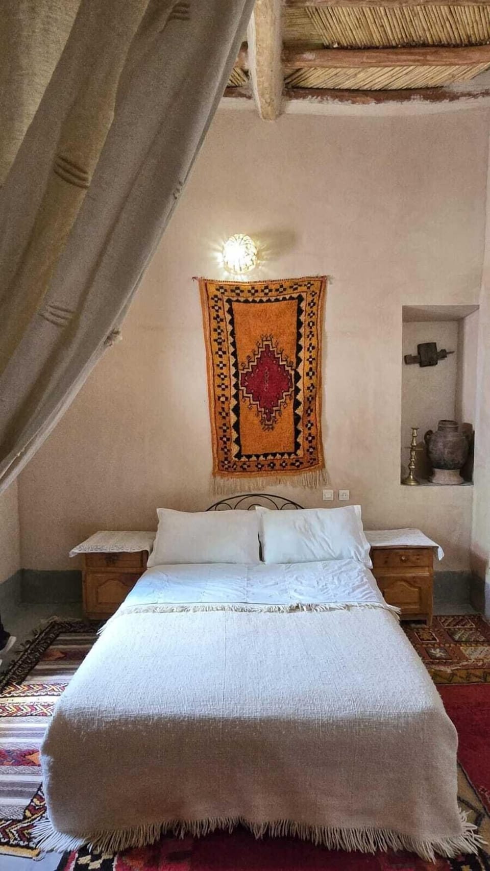 Comfort Triple Room, 1 Double Bed with Sofa bed, Mountain View | Bed sheets