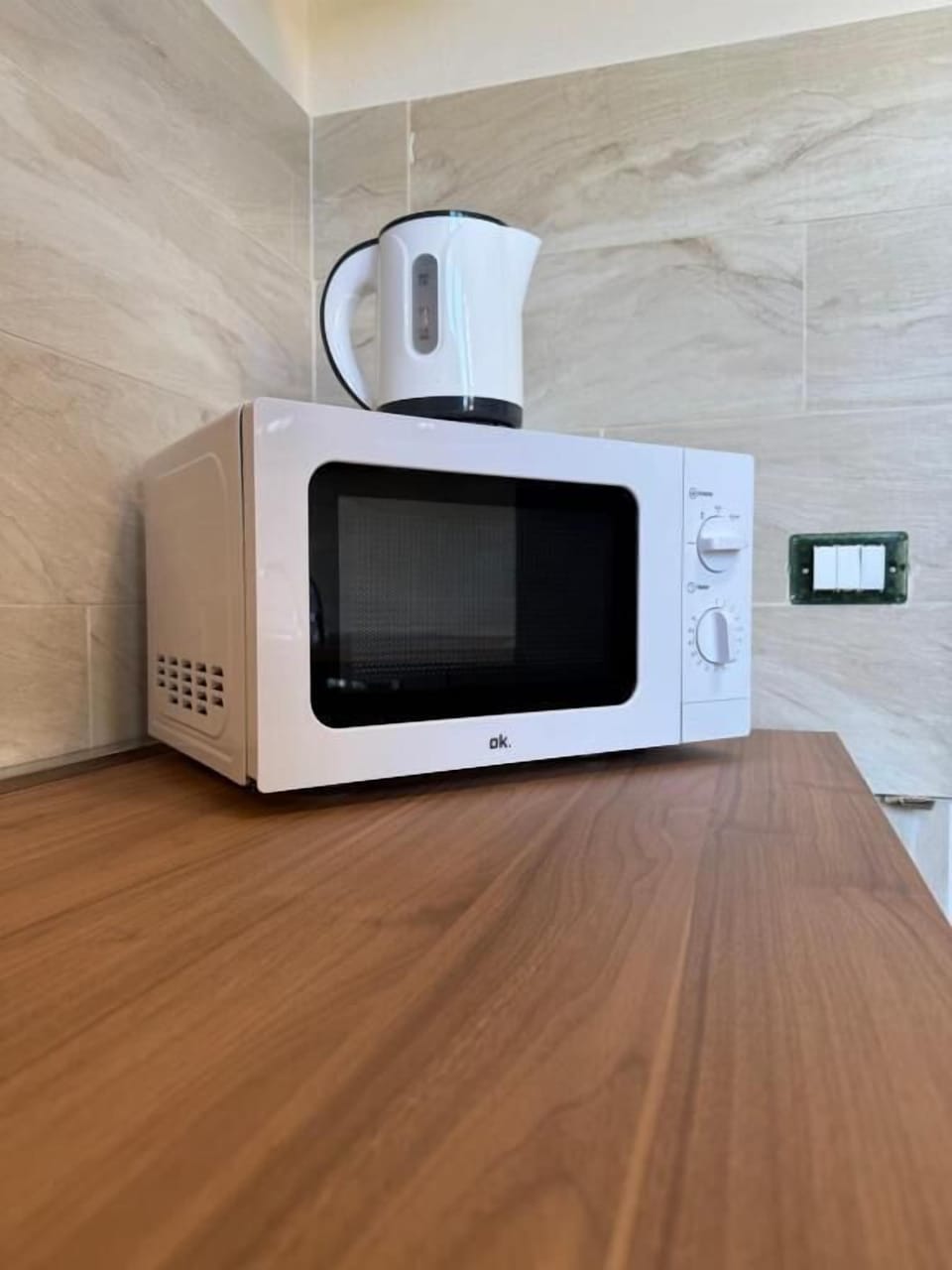 City Apartment | Private kitchen | Fridge