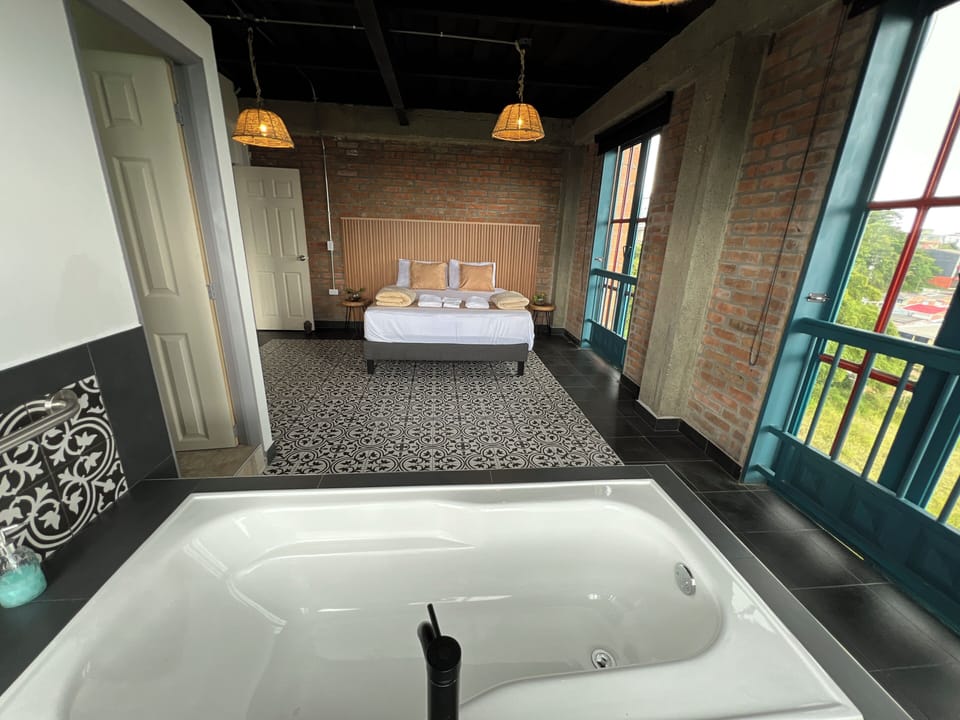 Elite Double Room | Soundproofing, free WiFi