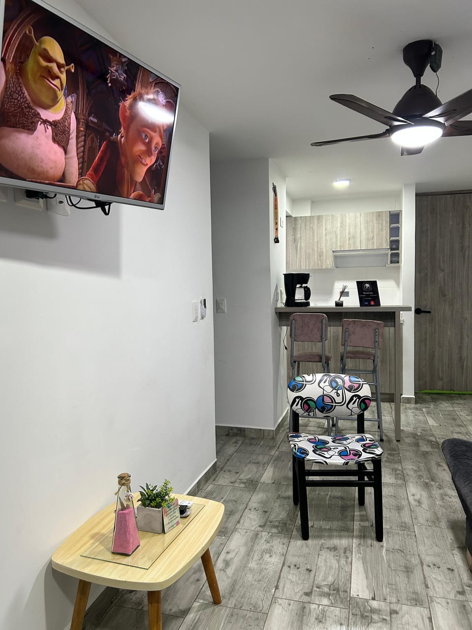 Basic Apartment, Balcony | Living area | 40-inch flat-screen TV with digital channels, TV