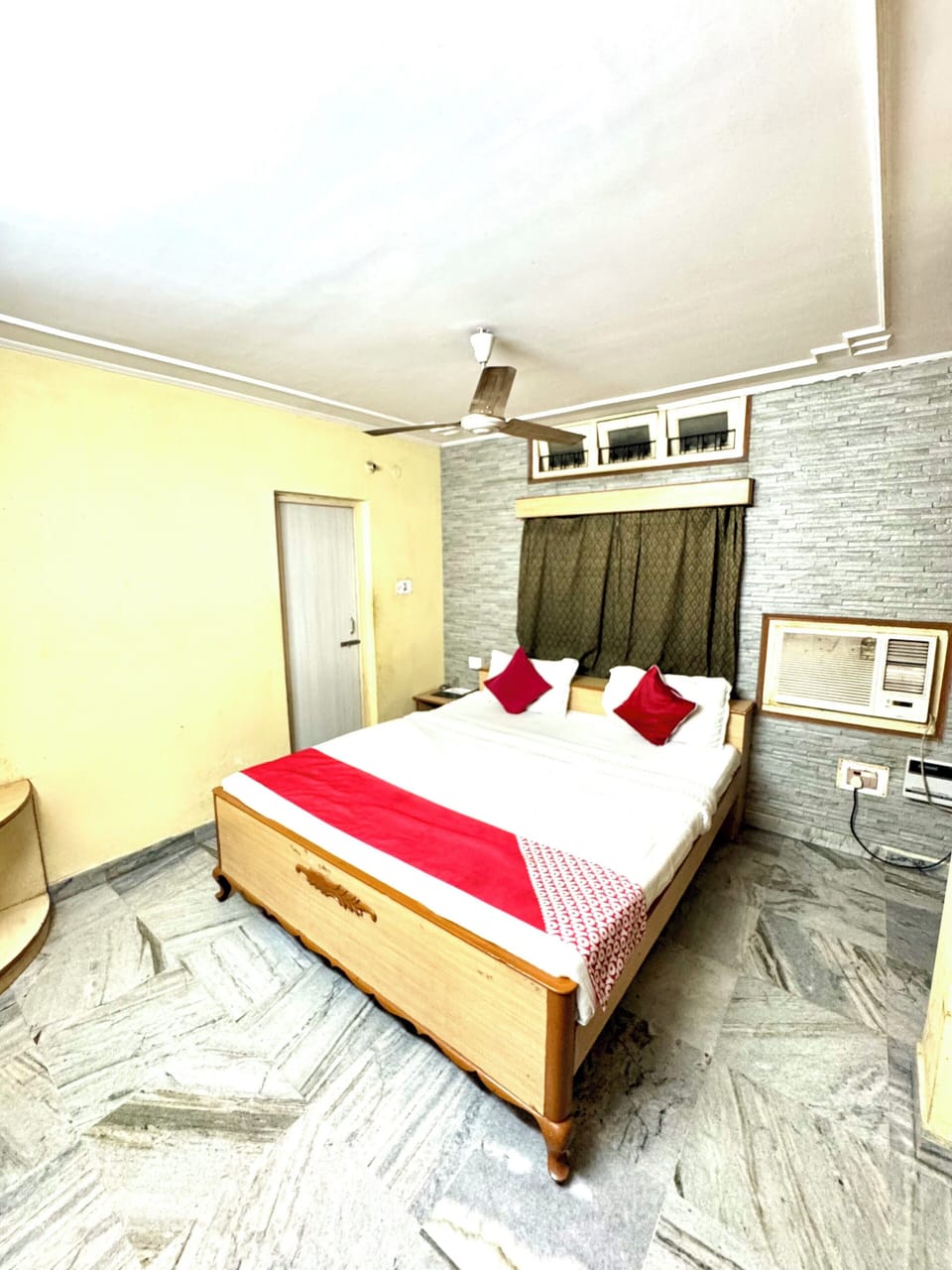 Deluxe Room | In-room safe, free WiFi, bed sheets