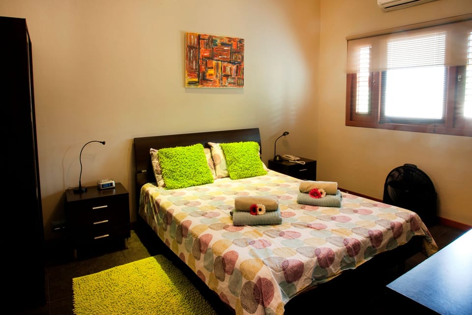 Apartment, 2 Bedrooms, Ocean View | 2 bedrooms, premium bedding, in-room safe, desk