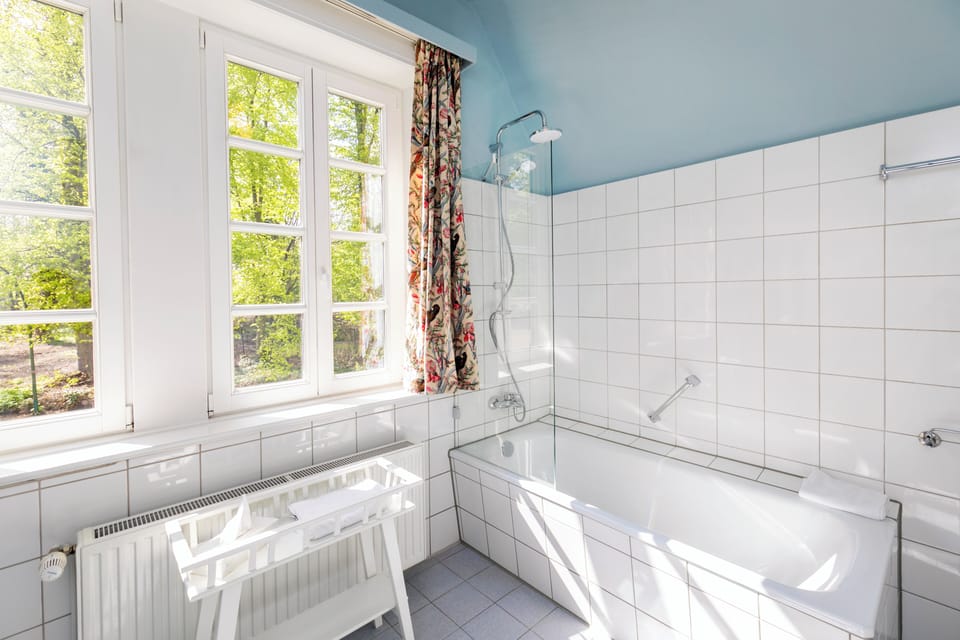 Double Room, 1 Double Bed, Non Smoking, Private Bathroom | Bathroom | Eco-friendly toiletries, hair dryer, towels, soap