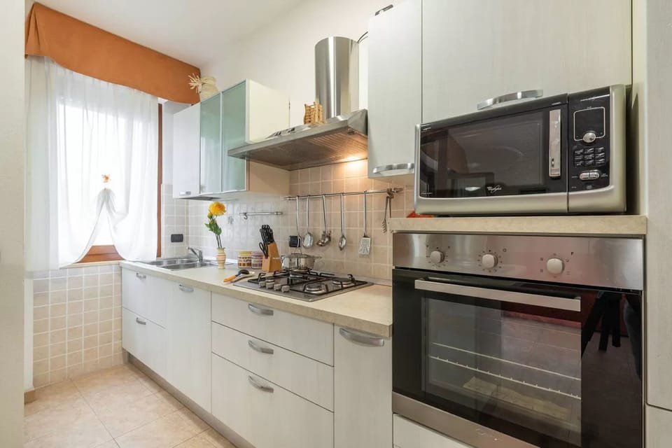 Apartment, 2 Bedrooms, Balcony, City View | Interior