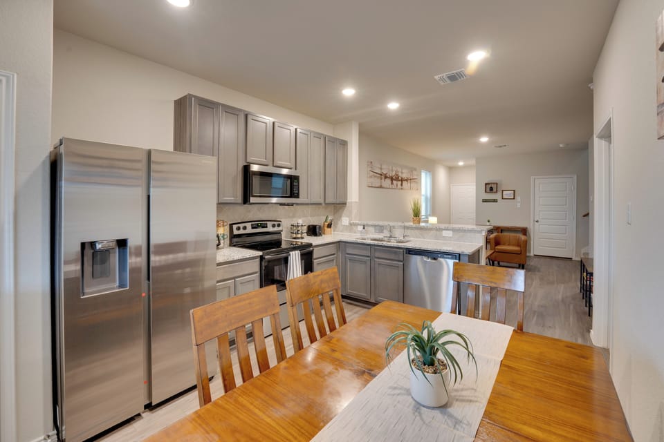 House (4 Bedrooms) | Interior