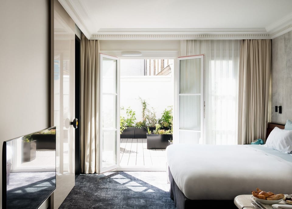 Premium bedding, minibar, in-room safe, free WiFi